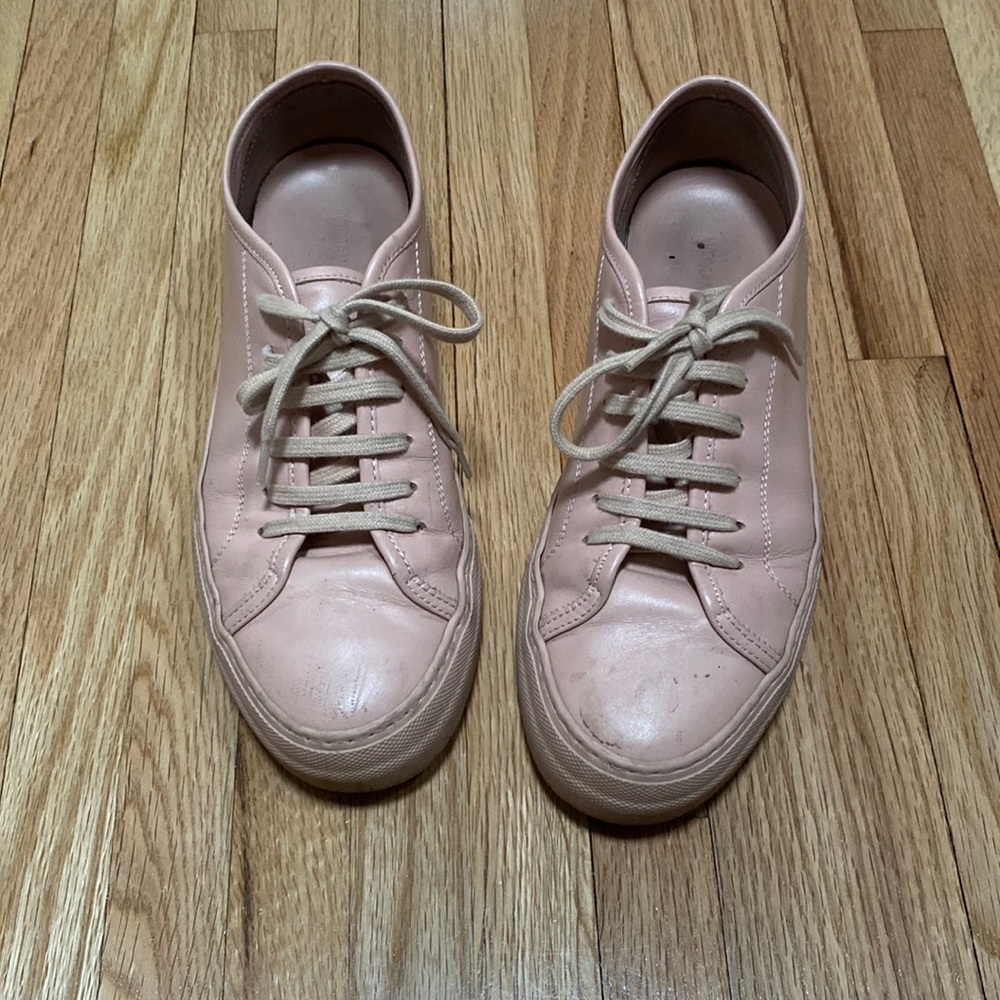 COMMON PROJECTS BLUSH SNEAKERS